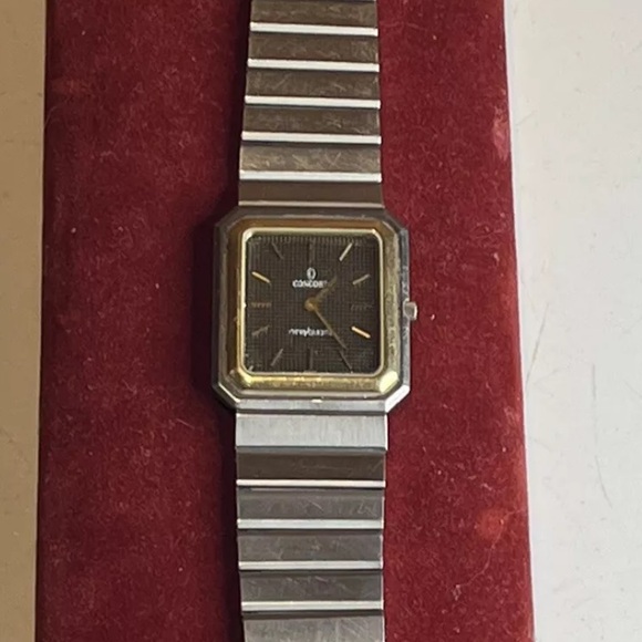 Vintage Rare Concord Men's Two-Tone Nine / Quartz Mariner SG Watch 15 81 614 V13 - Picture 3 of 11